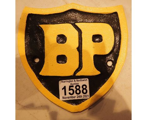 Cast iron BP plaque, L: 15 cm.  P&amp;P Group 1 (£14+VAT for the first lot and £1+VAT for subsequent lots) 