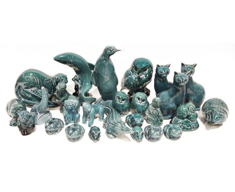 Quantity of Poole pottery animal models&nbsp;to include penguins, hedgehogs, owls, cats, fish, etc (1 box)&nbsp;