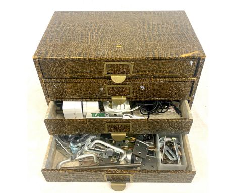 Small 4 drawer unit with tool contents 