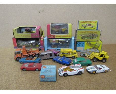 A quantity of mixed boxed and loose diecasts including Matchbox models of yesteryear Y-6, Y-13 and Y-9, Corgi tipper trailer 