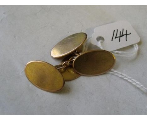 A plain pair of 9ct cufflinks 5.7g     