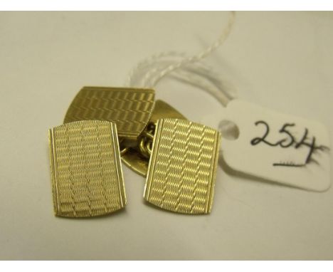 Pair 9ct engine turned cufflinks 4.9g     
