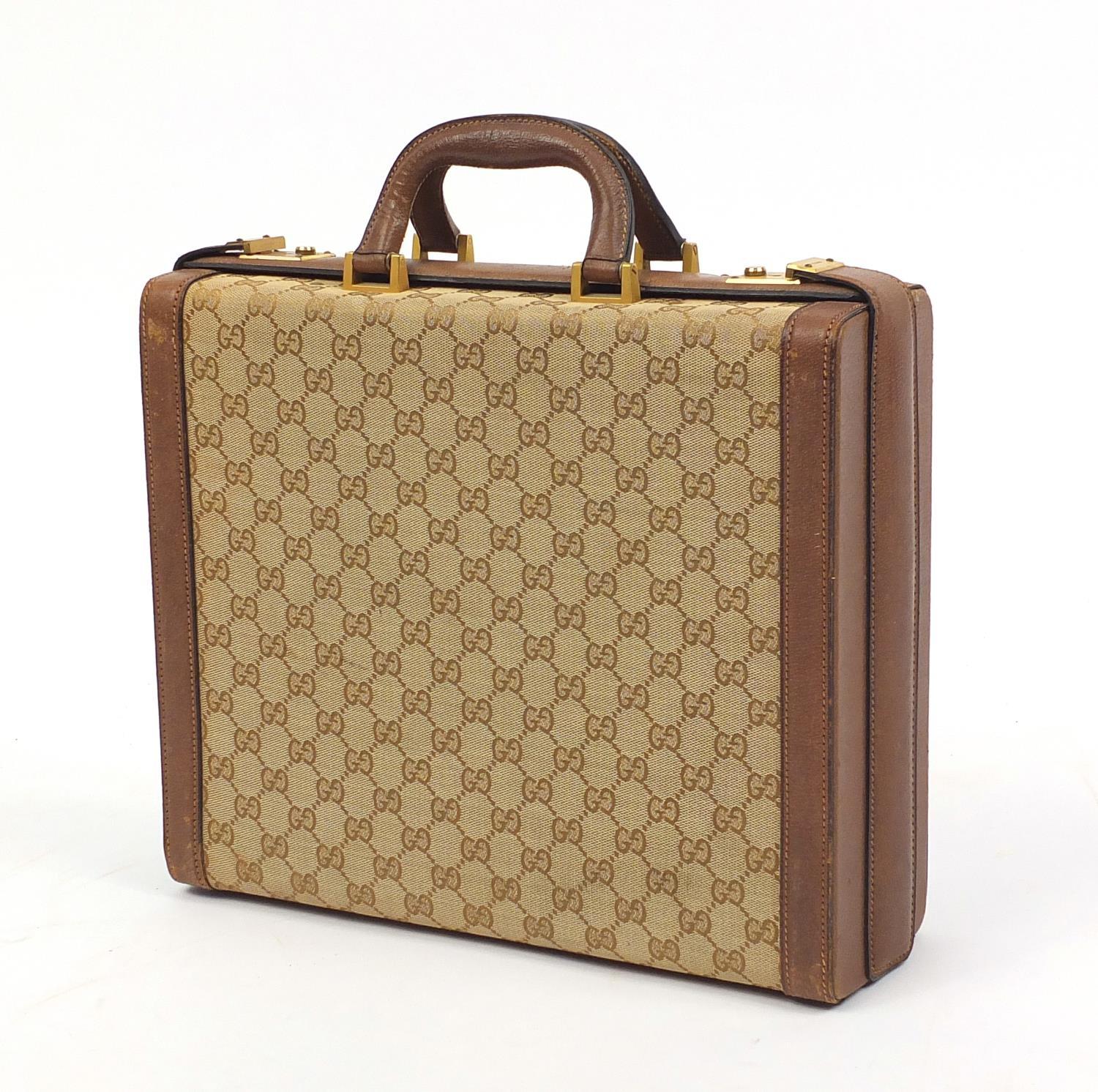 gucci travelling box