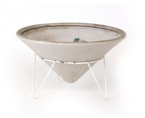 A 1970's conical planter on white hairpin legs   CONDITION REPORT:  Planter made from plastic Would benefit a cleanHeavily us