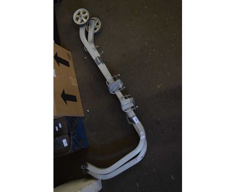 ROOF LADDER EXTENSION