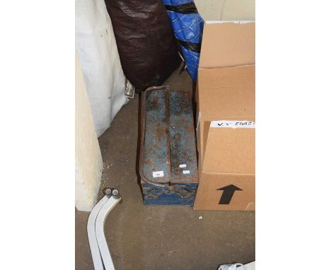 CANTILEVER TOOLBOX CONTAINING VARIOUS TOOLS