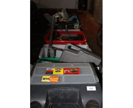 A LARGE QUANTITY OF ASSORTED TOOLS