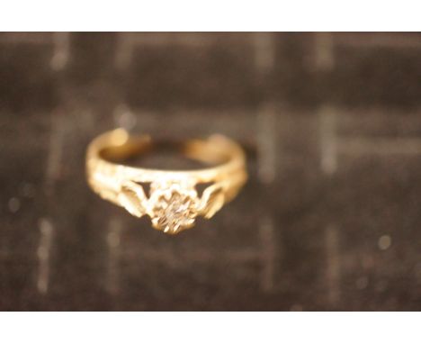 9ct Gold Ring with Illusion Cut Diamond - Size K.5