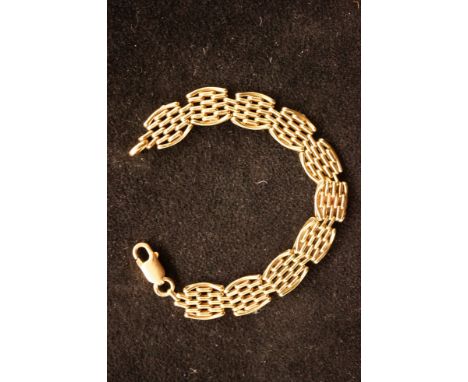 9ct Gold Gate Bracelet - 16g