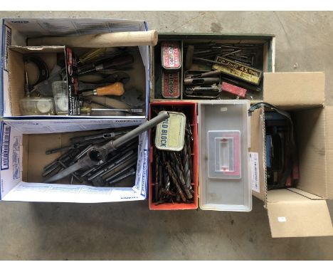 A collection of assorted workshop tools to include tap and dies, drill bits etc. 