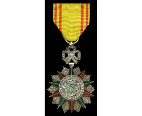 Tunisia, Kingdom, Order of Nichan Iftikah, 2nd type, Knight’s breast badge, 70mm including bow suspension x 49mm, silver and 