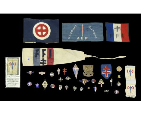 Free French Insignia 1939-45. A very scarce selection of Free French Insignia including French Commando beret badge, Combatan