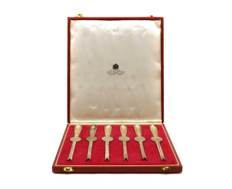 A set of six lobster picks,by Francis Howard Ltd, Sheffield 1979, with embossed lobster motifs18.5cm hightotal 7.68oztConditi