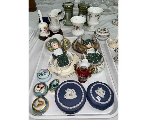 A selection of decorative cups and saucers; other china 