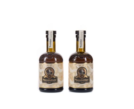 BUNNAHABHAIN AGED 18 YEARS 200ML (2) Single Malt Scotch Whisky Limited edition in partnership with Geoffrey Smeddle of the Pe