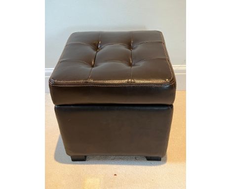 A pair of cube leather foot stools with button top (SQ40cm)