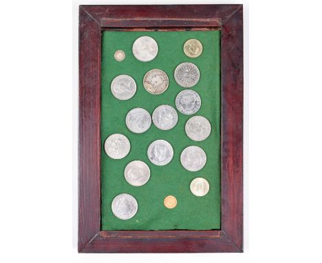 Collection of various coinage to include a Queen Victoria, Half-Sovereign, 1898, Old veiled bust l. R. St George, London Mint