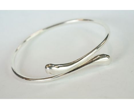 Silver wishbone bangle 