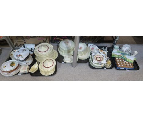 A Wilkinson Honeyglaze dinner service, a Crown Ducal dinner service, thimbles and assorted other ceramics&nbsp; Condition Rep