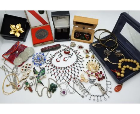 Swarovski Bee &amp; flower brooches, a chain by Sarah Coventry, a peacock brooch, a year of the Tiger medallion and other vin