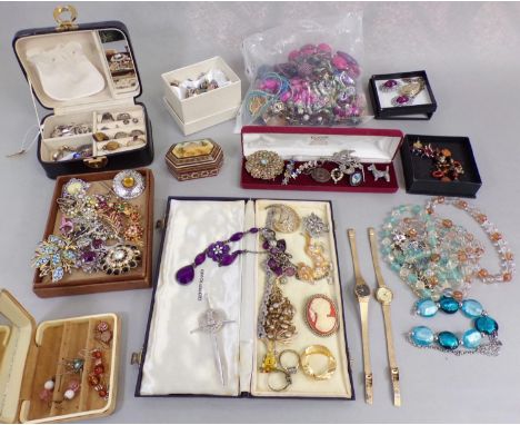 Collection of vintage and later costume jewellery to include a silver identity bracelet plus a quantity of further silver pie