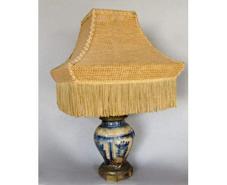 A converted far Eastern blue and white vase with electric light fitting and a pagoda shaped shade, 48 cm overall 