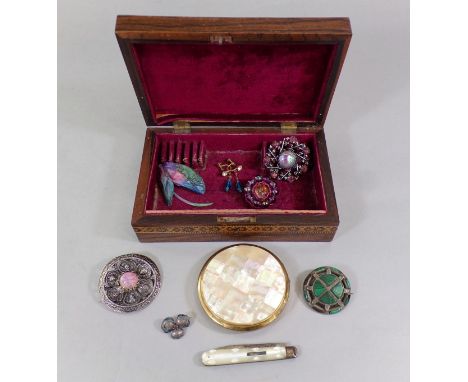 Mixed lot of costume jewellery to include a Charles Horner silver pansy brooch, a Scottish white metal brooch set with malach