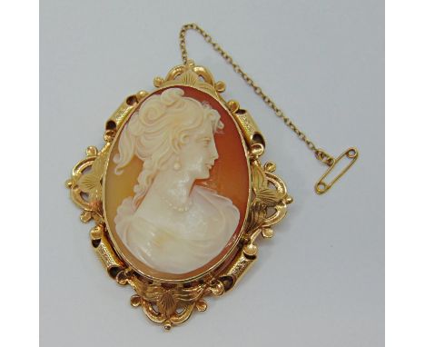 Vintage 9ct cameo brooch depicting a lady within ornate frame, maker 'A&amp;Co', Birmingham 1967, 6.5cm L approx, 22.3g 