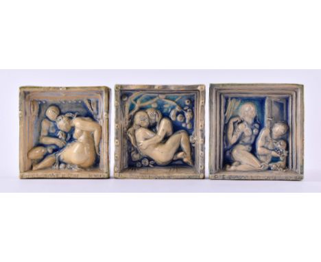 3 Jugendstil KachelnKeramik, glasiert teils farbig, gemarkt, Keramische Werkstätten Goossens, Maße: je 13,3 cm x 13,7 cm x 4,
