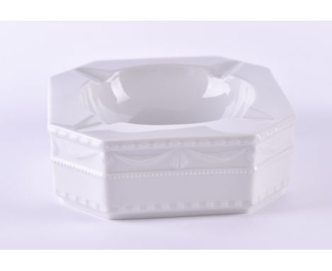 Aschenbecher KPM Kurland Berlinblaue Zeptermarke, 4,5 cm x 12 cm x 12 cmAshtray KPM Kurland Berlinblue scepter mark, 4.5 cm x