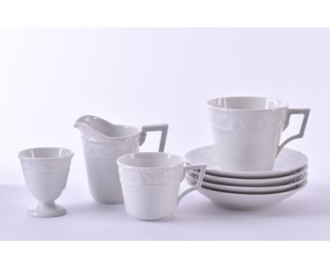 Konvolut KPM8-tlg., 1 Mokkatasse, 1 Kaffeetasse, 1 Sahnegießer, 1 Eierbecher, 4 Untertassen, 1.Wahl, blaue ZeptermarkeA group