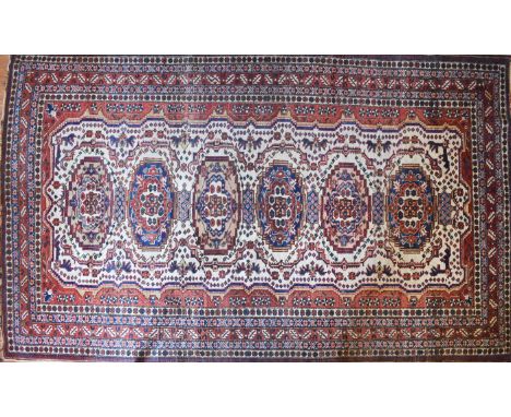 Alter Orientteppichhandgeknüpft, 2,60 m x 1,60 mOld oriental carpethand-knotted, 2.60 mx 1.60 m