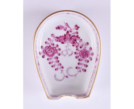 Aschenbecher Meissenmit floralem Dekor polychrom bemalt, blaue Schwertermarke, 1. Wahl, 8 cm x 6 cmAshtray Meissenfloral deco