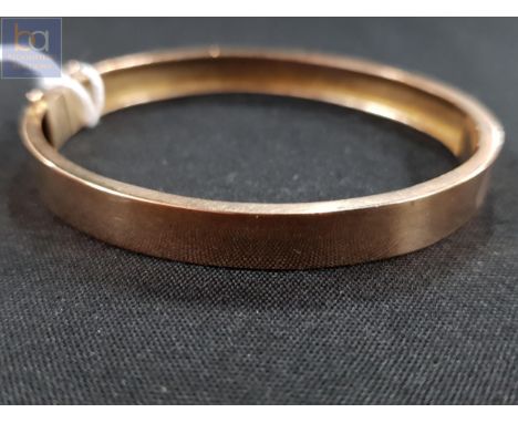YELLOW METAL BANGLE 
