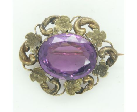 Victorian unmarked 15ct gold amethyst set brooch. UK P&amp;P Group 0 (£6+VAT for the first lot and £1+VAT for subsequent lots