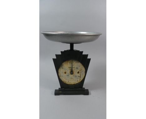 A Vintage Salters Household Scale, No.33, 28.5cm High 