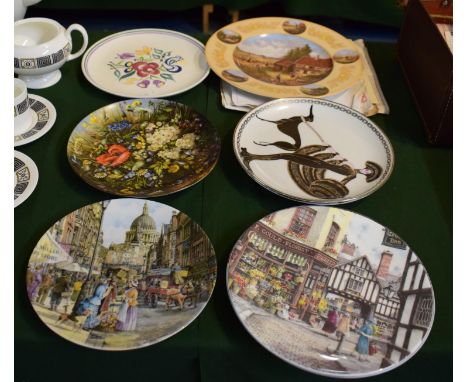 A Collection of Various Decorated Plates, Poole Plate etc 