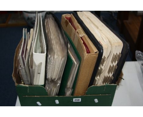 AN ACCUMULATION OF STAMPS IN FIVE BINDERS AND LOOSE, with Mint Great British decimal sets and First Day Covers