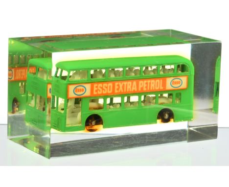 Matchbox Regular Wheels 5d London Routemaster Bus "BP Visco-Static" labels, encased in clear Perspex Paperweight - Fair (Plas