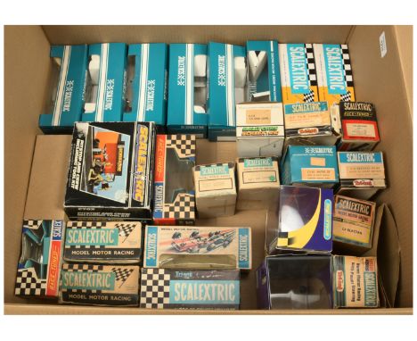Slot cars - Scalextric a group of empty boxes to include original boxes, full set boxes and some reproduction boxes and rigid
