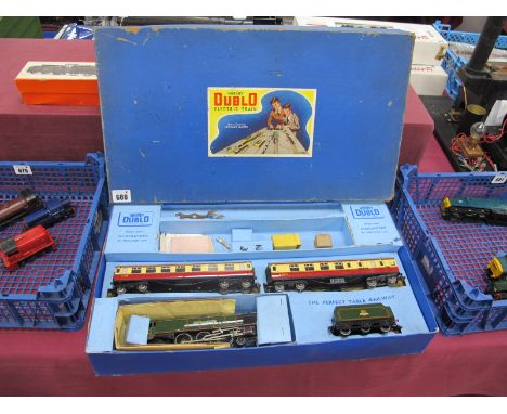 A Hornby Dublo EDP12 Passenger Train Set, comprising of Duchess Class 3 Rail 4-6-2 locomotive, R/No 46232. 'Duchess of Montro