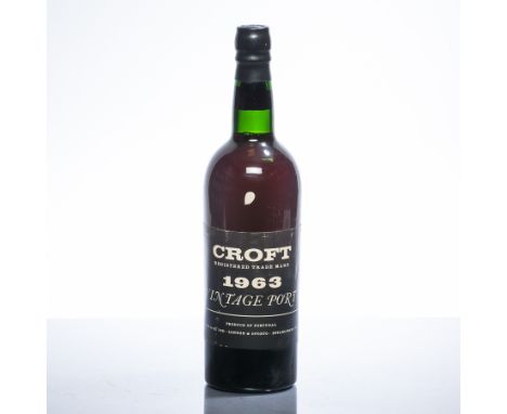 CROFT 1963 VINTAGE PORT
Full bottle size, no capacity or strength given.