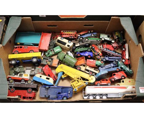 A box of loose and playworn diecast toy vehicles, to include Dinky Toys Bedford truck, Corgi Commer, Dinky fire engine etc 