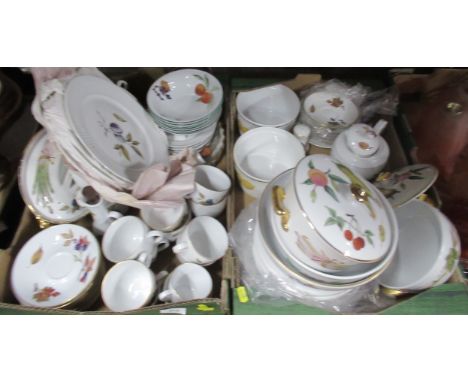 Two boxes of Royal Worcester Evesham pattern items