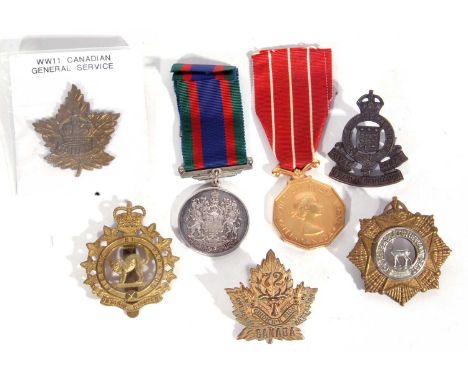 Unnamed Canadian Volunteer Service Medal with maple leaf clasp, Canadian Forces decoration ERII together with five Canadian c