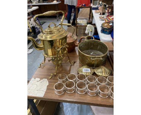 A QUANTITY OF BRASS AND COPPER ITEMS TO INCLUDE A SPIRIT KETTLE AND BURNER, A COPPER KETTLE, BRASS PLANTER, NAPKIN RINGS 