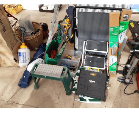 AN ASSORTMENT OF ITEMS TO INCLUDE STEPS AND TOOLS ETC 