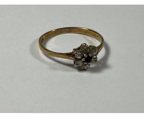 A 9CT GOLD SAPPHIRE &amp; CZ CLUSTER RING, WEIGHT 1.2G 