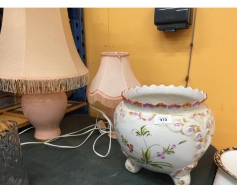 TWO PEACH COLOURED TABLE LAMPS WITH SHADES PLUS A LARGE FLORAL PLANTER 