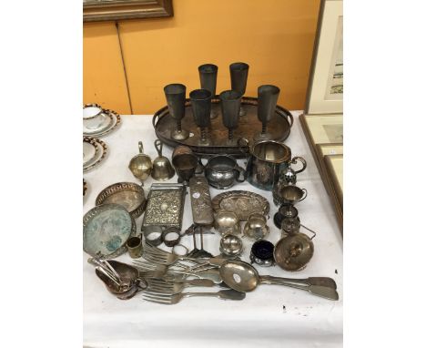 A LARGE QUANTITY OF WHITE METAL AND SILVER PLATE ITEMS TO INCLUDE A TRAY, SIX GOBLETS, FLATWARE, ETC 